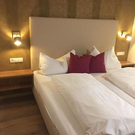 Gastehaus Winkler Hotel Karres Luaran gambar