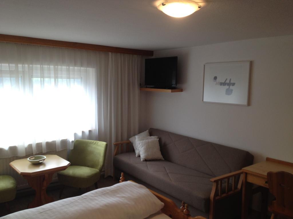 Gastehaus Winkler Hotel Karres Luaran gambar