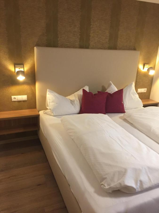 Gastehaus Winkler Hotel Karres Luaran gambar